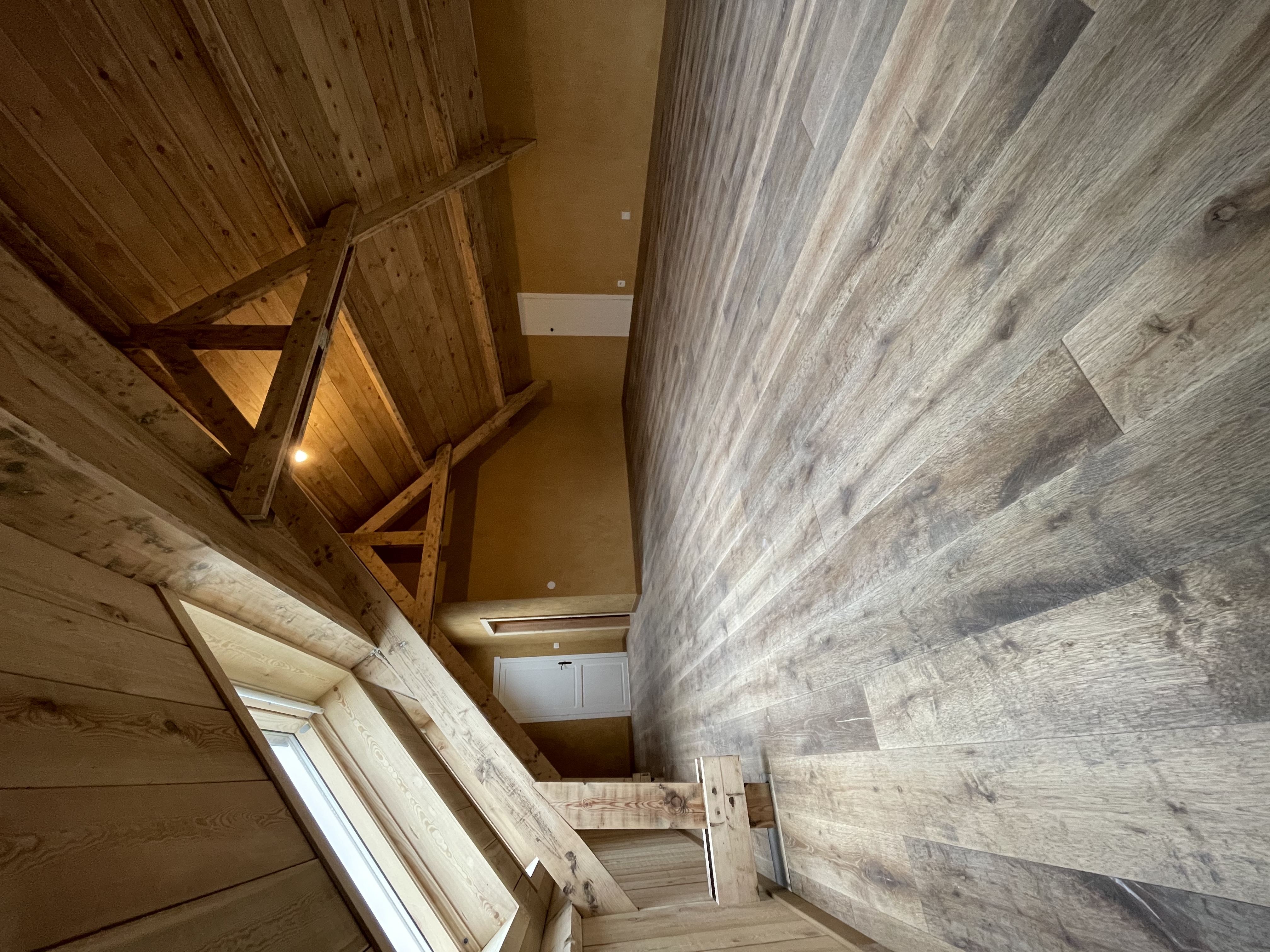 Hout MD